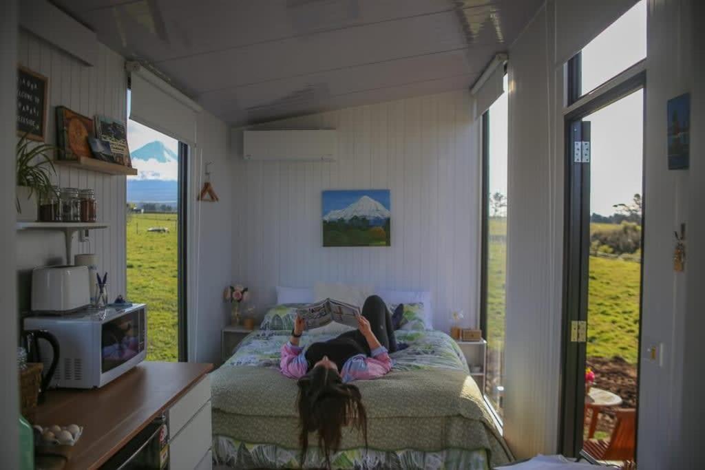 Taranaki Creekside Kea By Tiny Away Βίλα Stratford Εξωτερικό φωτογραφία