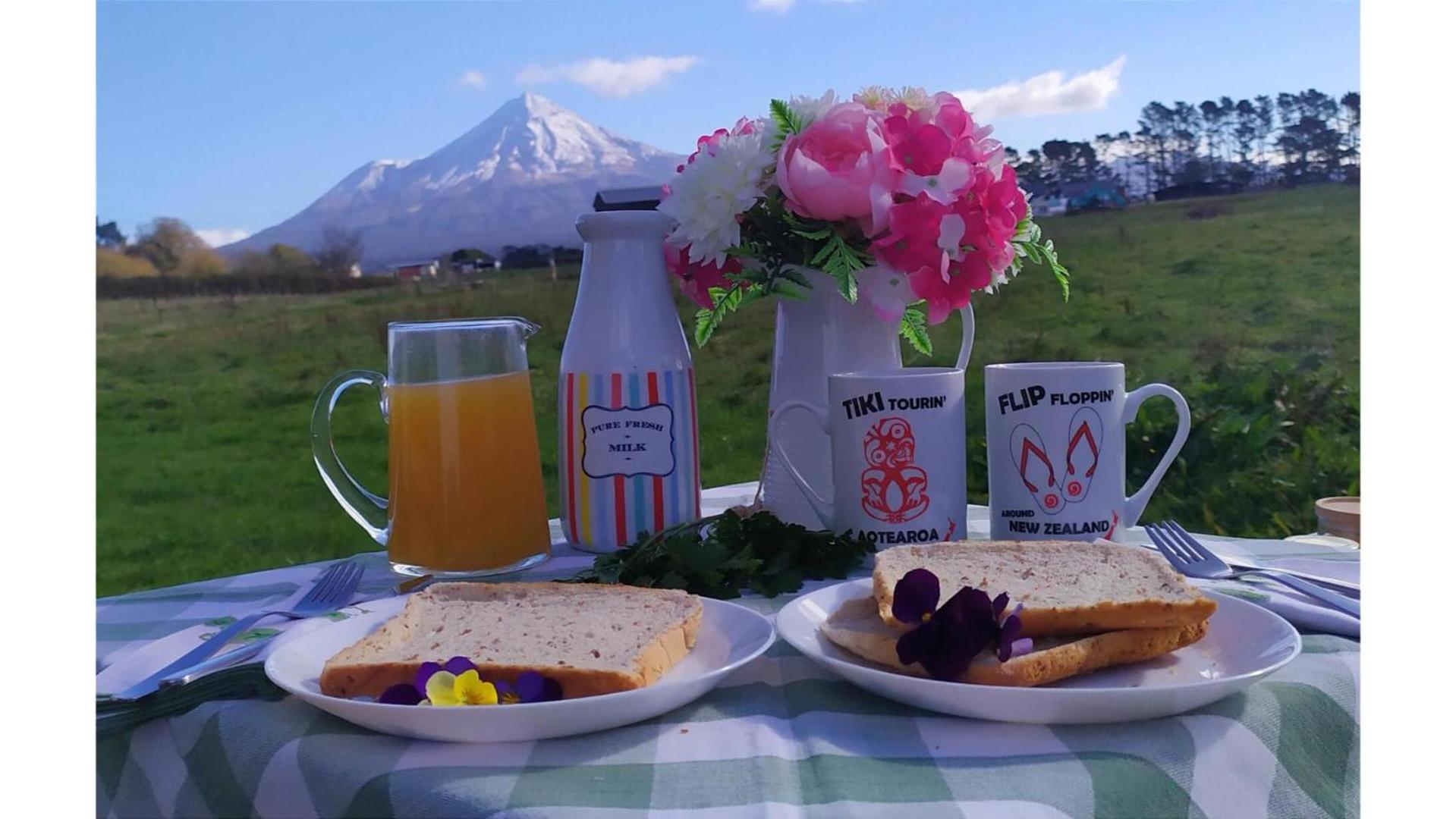 Taranaki Creekside Kea By Tiny Away Βίλα Stratford Εξωτερικό φωτογραφία